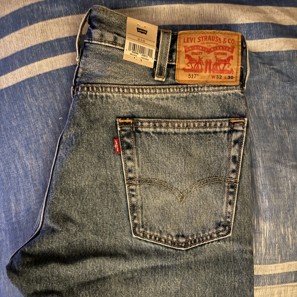 Levis 527. 32X30